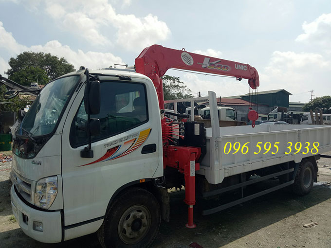 xe tải ollin 700b gắn cẩu unic 3 tấn 4 đốt